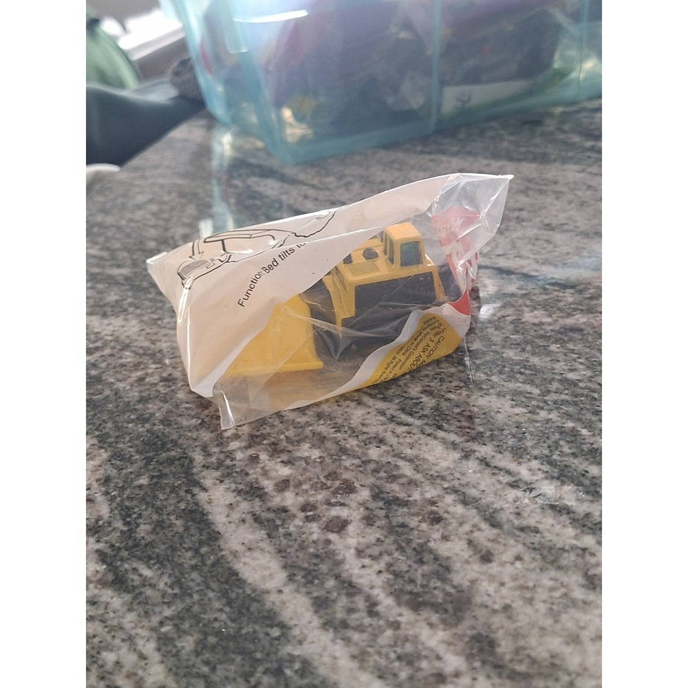 McDonalds Tonka Dump Truck Toy Vintage 90s Happy Meal Sealed Yellow Plastic 1992 - Picture 3 of 4